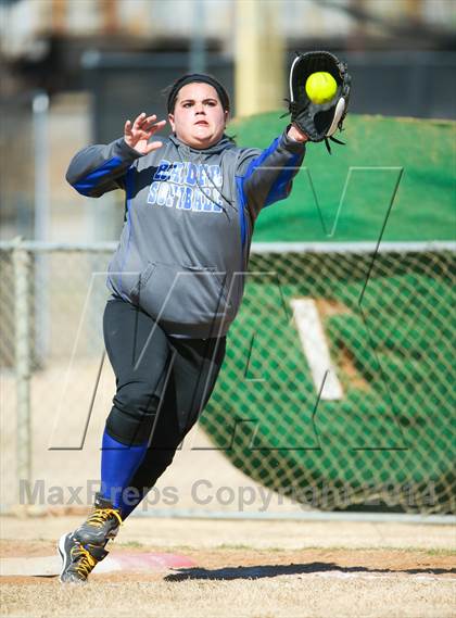 Thumbnail 2 in Sunnyvale vs Ponder (LCS/Argyle Softball Tournament) photogallery.