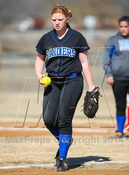 Thumbnail 3 in Sunnyvale vs Ponder (LCS/Argyle Softball Tournament) photogallery.