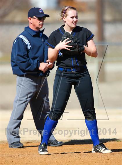 Thumbnail 1 in Sunnyvale vs Ponder (LCS/Argyle Softball Tournament) photogallery.