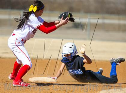 Thumbnail 3 in Sunnyvale vs Ponder (LCS/Argyle Softball Tournament) photogallery.