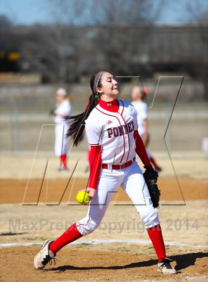 Thumbnail 3 in Sunnyvale vs Ponder (LCS/Argyle Softball Tournament) photogallery.