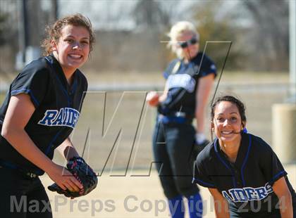 Thumbnail 3 in Sunnyvale vs Ponder (LCS/Argyle Softball Tournament) photogallery.