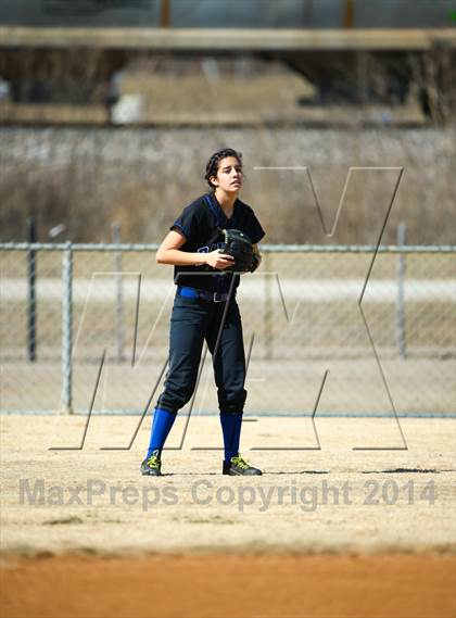Thumbnail 3 in Sunnyvale vs Ponder (LCS/Argyle Softball Tournament) photogallery.