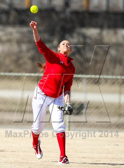 Thumbnail 2 in Sunnyvale vs Ponder (LCS/Argyle Softball Tournament) photogallery.