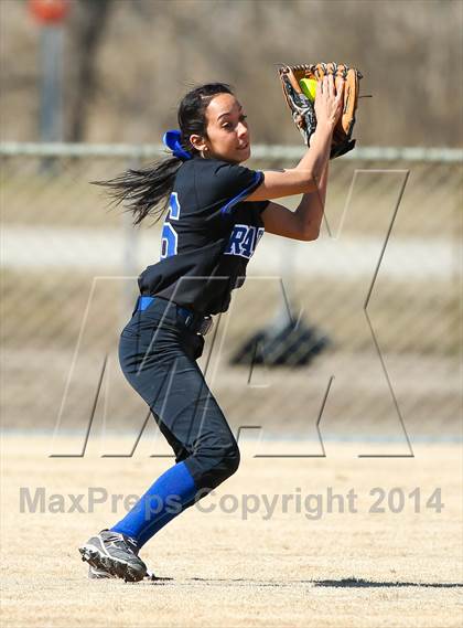 Thumbnail 2 in Sunnyvale vs Ponder (LCS/Argyle Softball Tournament) photogallery.