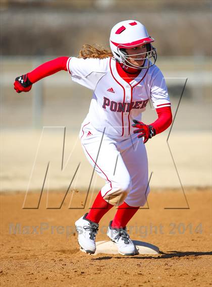 Thumbnail 3 in Sunnyvale vs Ponder (LCS/Argyle Softball Tournament) photogallery.