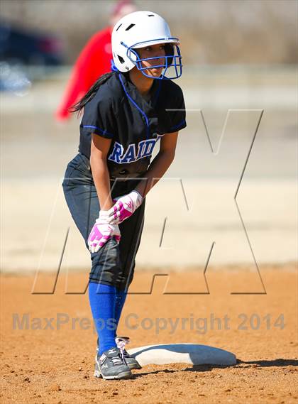 Thumbnail 2 in Sunnyvale vs Ponder (LCS/Argyle Softball Tournament) photogallery.