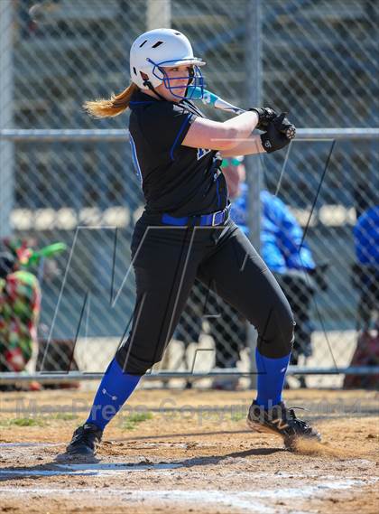 Thumbnail 3 in Sunnyvale vs Ponder (LCS/Argyle Softball Tournament) photogallery.