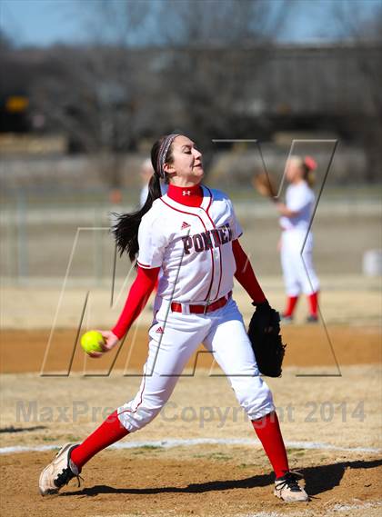 Thumbnail 2 in Sunnyvale vs Ponder (LCS/Argyle Softball Tournament) photogallery.