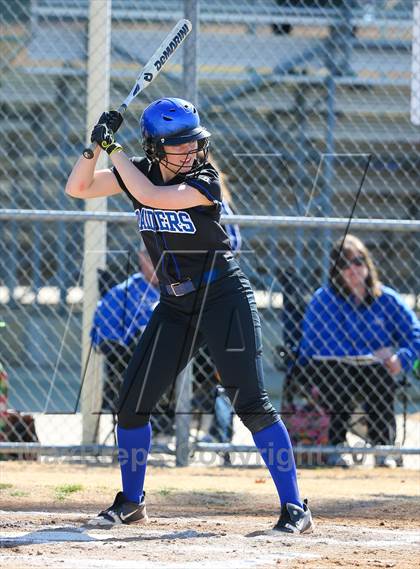 Thumbnail 1 in Sunnyvale vs Ponder (LCS/Argyle Softball Tournament) photogallery.