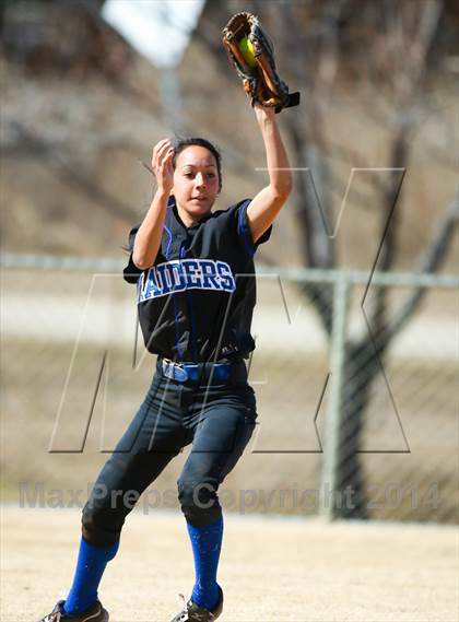Thumbnail 3 in Sunnyvale vs Ponder (LCS/Argyle Softball Tournament) photogallery.