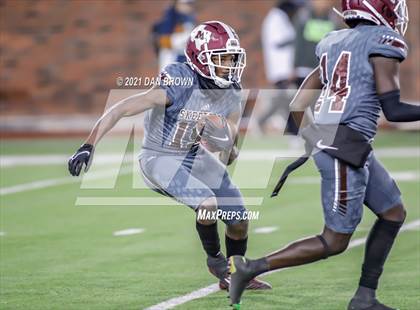 Thumbnail 3 in Duncanville vs. Mesquite (UIL 6A Area Playoff) photogallery.