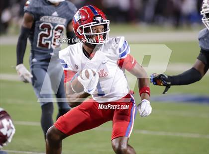 Thumbnail 2 in Duncanville vs. Mesquite (UIL 6A Area Playoff) photogallery.