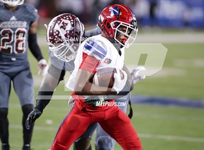 Thumbnail 3 in Duncanville vs. Mesquite (UIL 6A Area Playoff) photogallery.