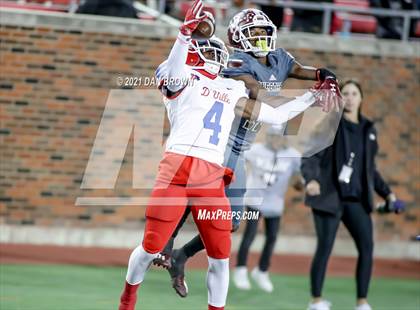 Thumbnail 1 in Duncanville vs. Mesquite (UIL 6A Area Playoff) photogallery.