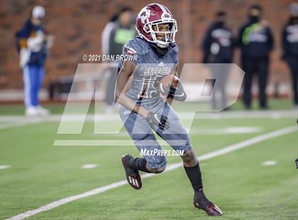 Thumbnail 1 in Duncanville vs. Mesquite (UIL 6A Area Playoff) photogallery.