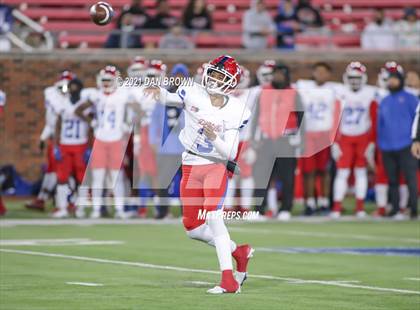 Thumbnail 3 in Duncanville vs. Mesquite (UIL 6A Area Playoff) photogallery.