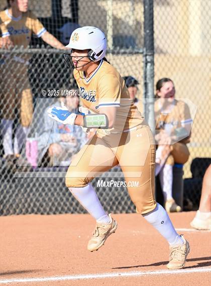 Thumbnail 2 in Yuma Catholic @ Northwest Christian photogallery.