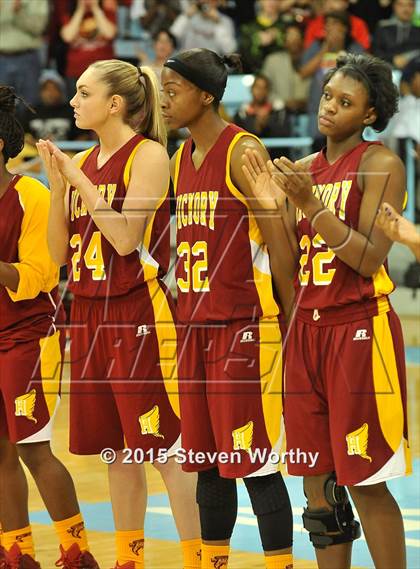 Thumbnail 3 in Hickory vs. Chapel Hill (NCHSAA 3A Final) photogallery.