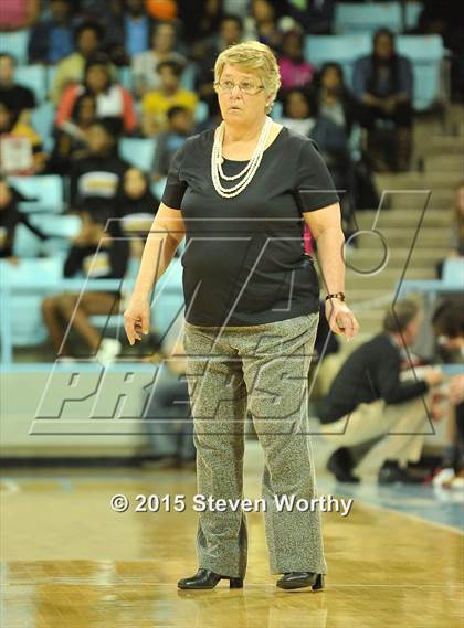 Thumbnail 3 in Hickory vs. Chapel Hill (NCHSAA 3A Final) photogallery.