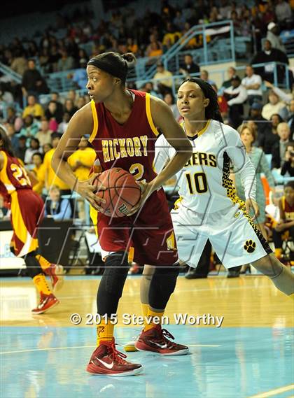 Thumbnail 3 in Hickory vs. Chapel Hill (NCHSAA 3A Final) photogallery.