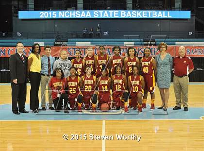 Thumbnail 2 in Hickory vs. Chapel Hill (NCHSAA 3A Final) photogallery.