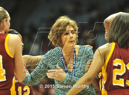 Thumbnail 2 in Hickory vs. Chapel Hill (NCHSAA 3A Final) photogallery.