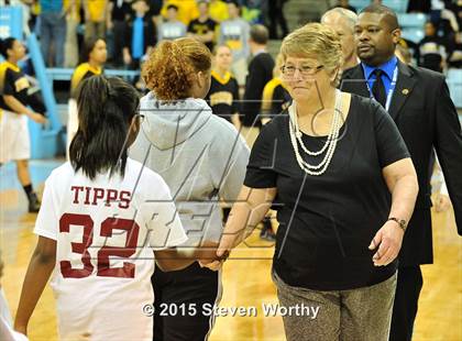 Thumbnail 1 in Hickory vs. Chapel Hill (NCHSAA 3A Final) photogallery.