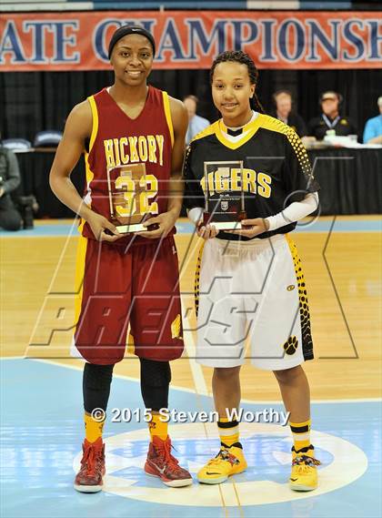 Thumbnail 3 in Hickory vs. Chapel Hill (NCHSAA 3A Final) photogallery.