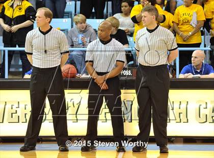 Thumbnail 1 in Hickory vs. Chapel Hill (NCHSAA 3A Final) photogallery.