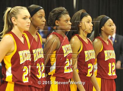 Thumbnail 3 in Hickory vs. Chapel Hill (NCHSAA 3A Final) photogallery.