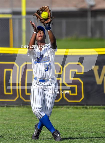 Thumbnail 3 in West Covina @ Diamond Ranch photogallery.