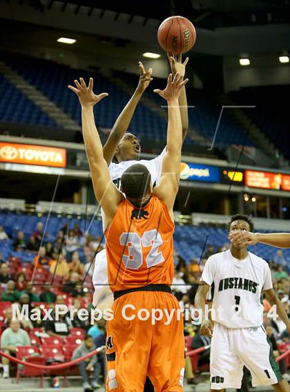 Thumbnail 2 in Merced vs Rodriguez (CIF SJS D1 Semifinal) photogallery.
