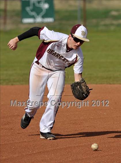 Thumbnail 2 in Bonham vs Whitesboro (Blue Ridge Tournament) photogallery.