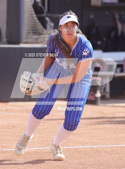 Thumbnail 2 in Point Loma vs. West Hills (CIF SDS Division 2 Final) photogallery.