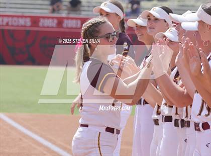 Thumbnail 3 in Point Loma vs. West Hills (CIF SDS Division 2 Final) photogallery.