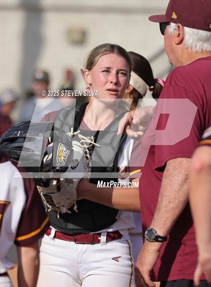 Thumbnail 2 in Point Loma vs. West Hills (CIF SDS Division 2 Final) photogallery.