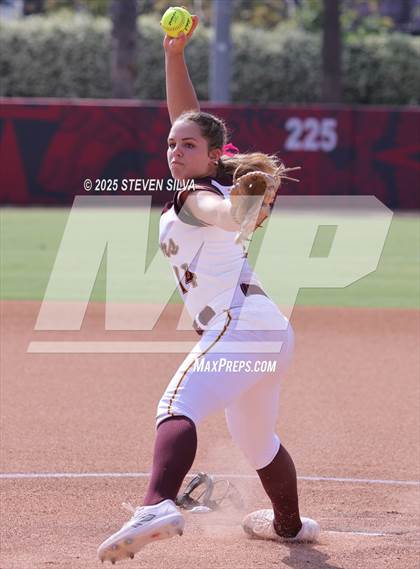 Thumbnail 3 in Point Loma vs. West Hills (CIF SDS Division 2 Final) photogallery.