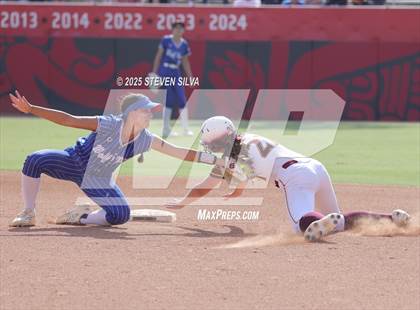 Thumbnail 1 in Point Loma vs. West Hills (CIF SDS Division 2 Final) photogallery.