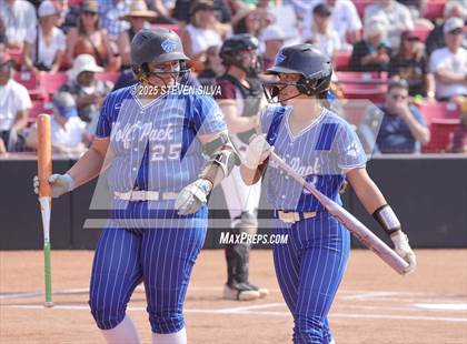 Thumbnail 2 in Point Loma vs. West Hills (CIF SDS Division 2 Final) photogallery.