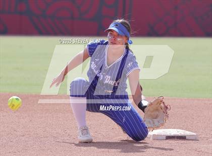 Thumbnail 2 in Point Loma vs. West Hills (CIF SDS Division 2 Final) photogallery.
