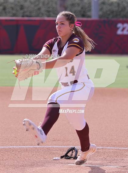 Thumbnail 2 in Point Loma vs. West Hills (CIF SDS Division 2 Final) photogallery.
