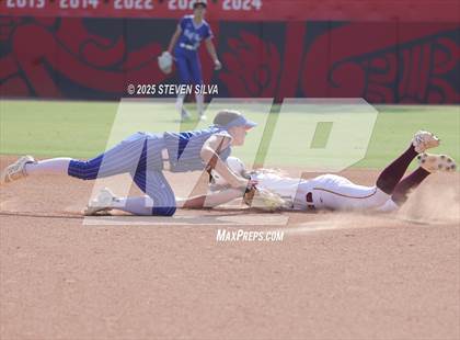 Thumbnail 2 in Point Loma vs. West Hills (CIF SDS Division 2 Final) photogallery.