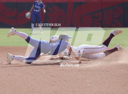 Thumbnail 3 in Point Loma vs. West Hills (CIF SDS Division 2 Final) photogallery.