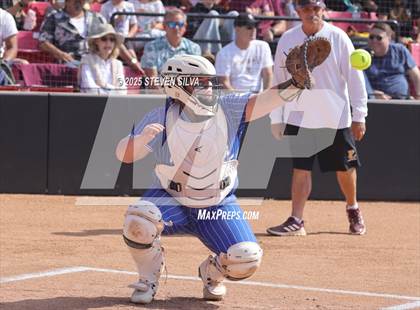 Thumbnail 2 in Point Loma vs. West Hills (CIF SDS Division 2 Final) photogallery.