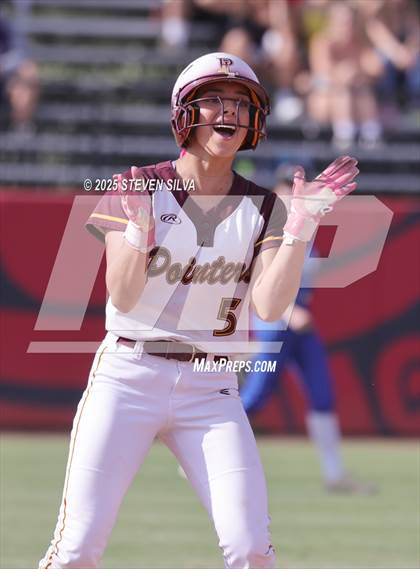 Thumbnail 3 in Point Loma vs. West Hills (CIF SDS Division 2 Final) photogallery.