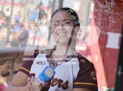 Thumbnail 3 in Point Loma vs. West Hills (CIF SDS Division 2 Final) photogallery.