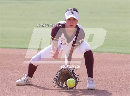 Thumbnail 3 in Point Loma vs. West Hills (CIF SDS Division 2 Final) photogallery.
