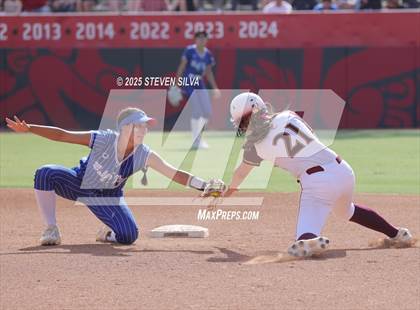 Thumbnail 3 in Point Loma vs. West Hills (CIF SDS Division 2 Final) photogallery.