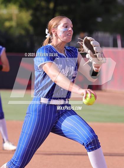 Thumbnail 1 in Point Loma vs. West Hills (CIF SDS Division 2 Final) photogallery.